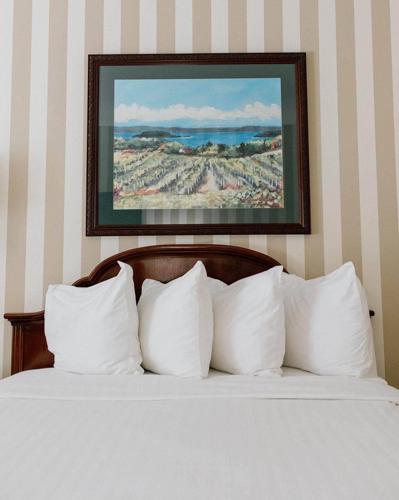 Bayshore Resort Траверс-Сити Экстерьер фото