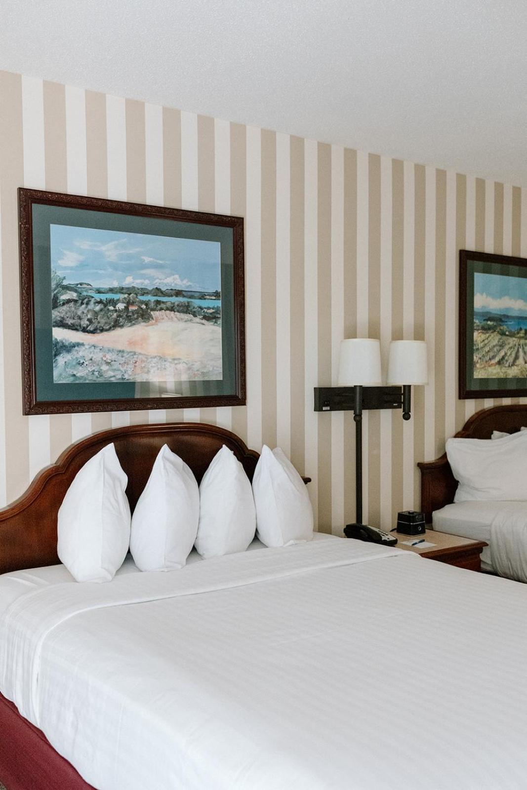 Bayshore Resort Траверс-Сити Экстерьер фото