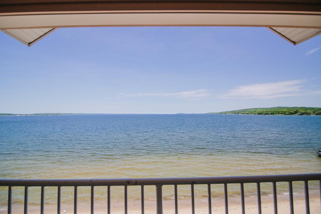 Bayshore Resort Траверс-Сити Экстерьер фото