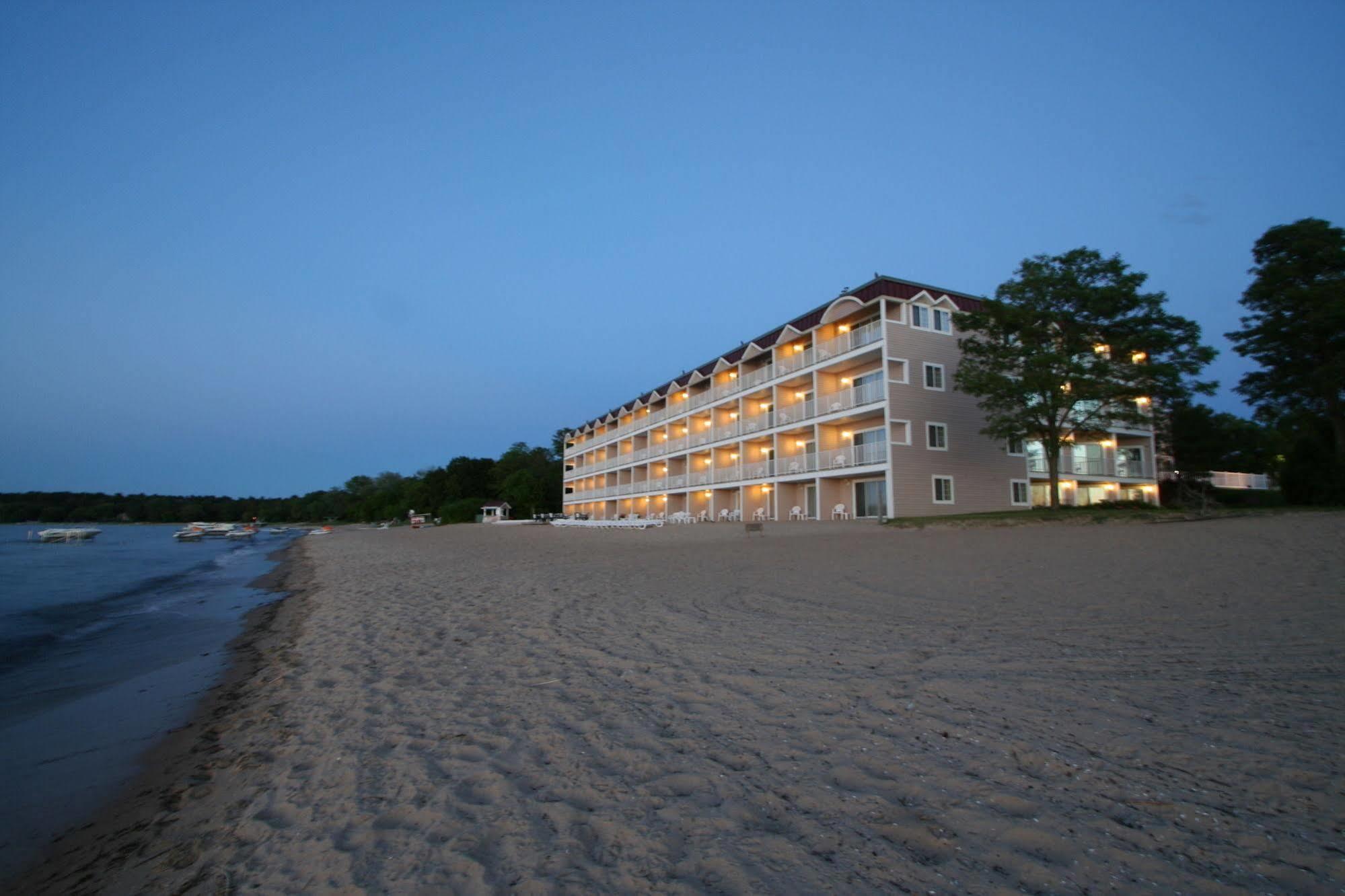 Bayshore Resort Траверс-Сити Экстерьер фото