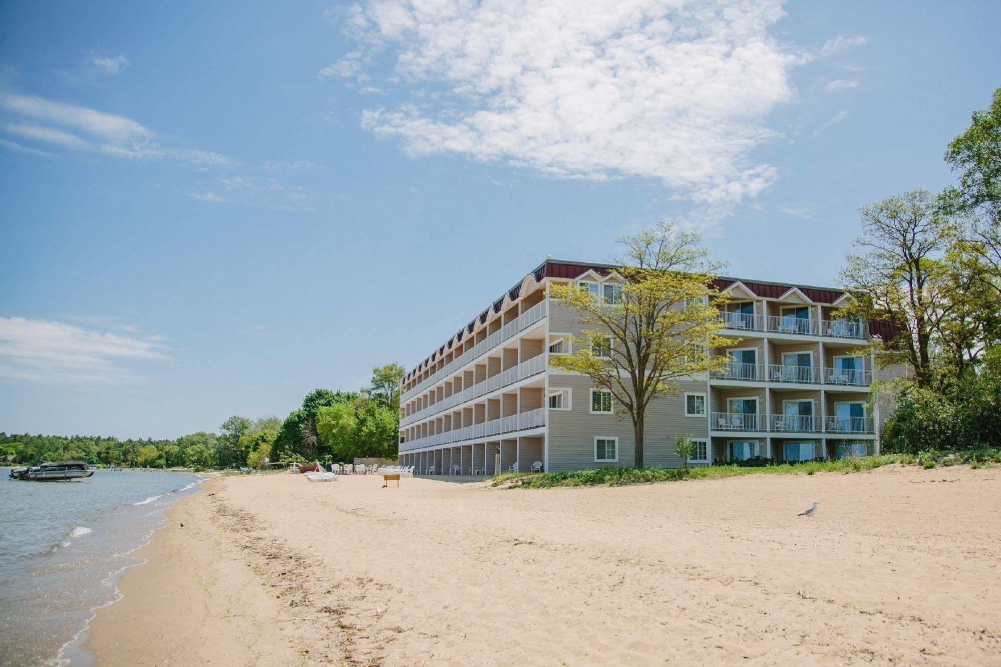 Bayshore Resort Траверс-Сити Экстерьер фото